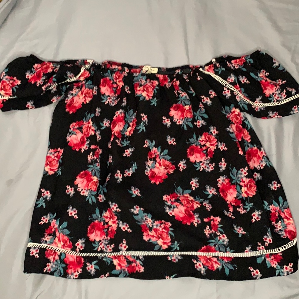 Lily White flower print blouse